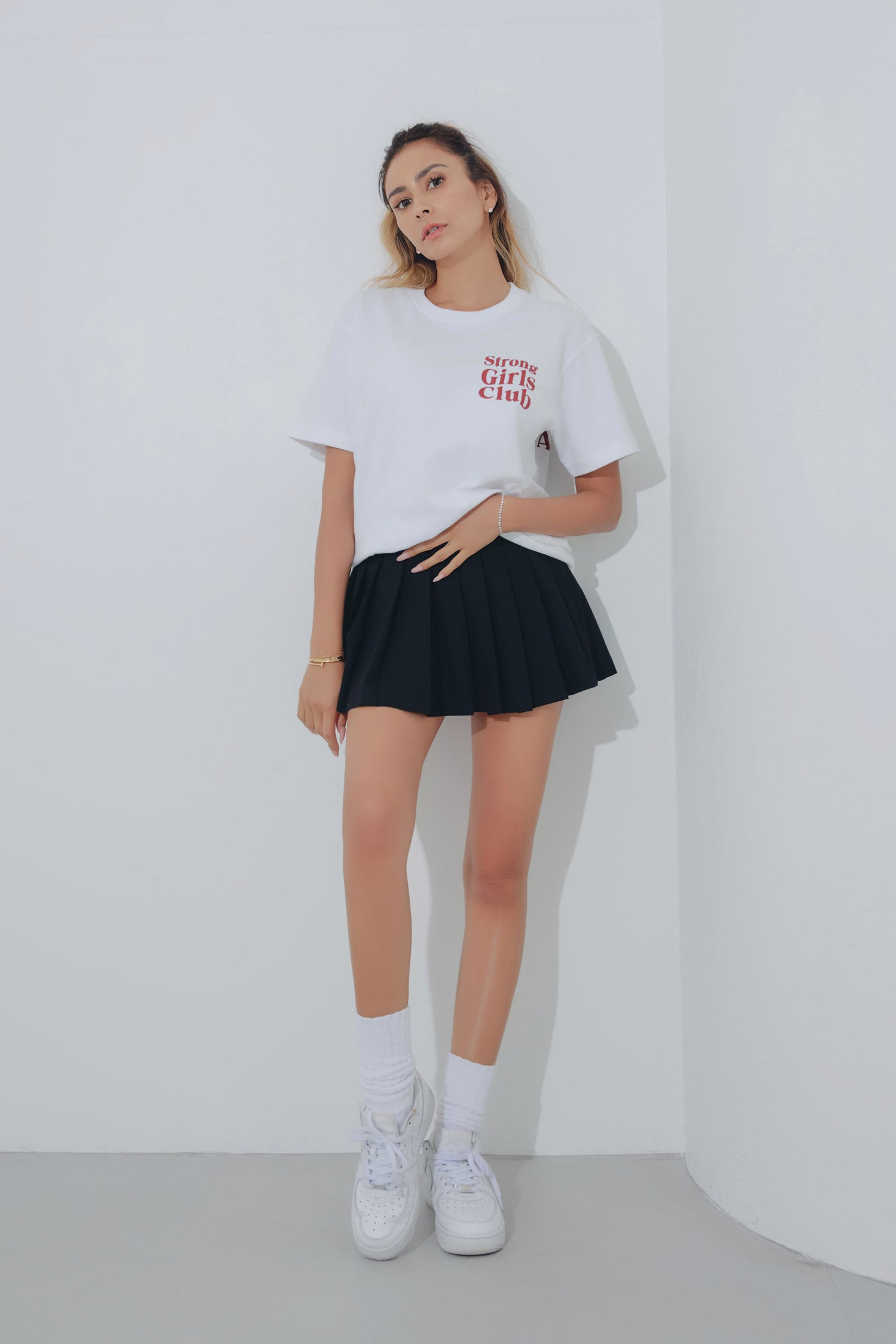 【先行予約10%OFF】ANELATOKYO Strong Girls Club Tシャツ