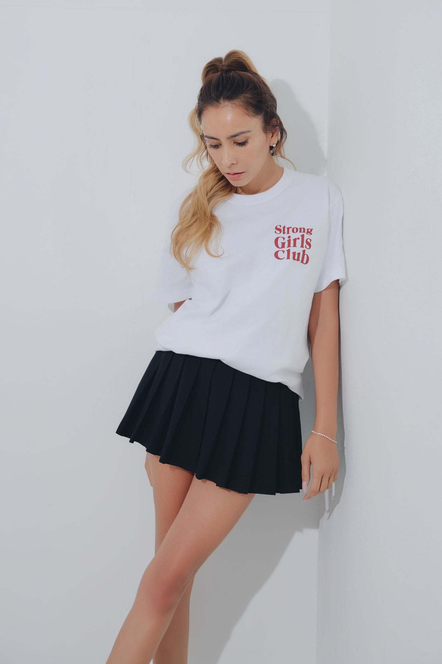 【先行予約10%OFF】ANELATOKYO Strong Girls Club Tシャツ