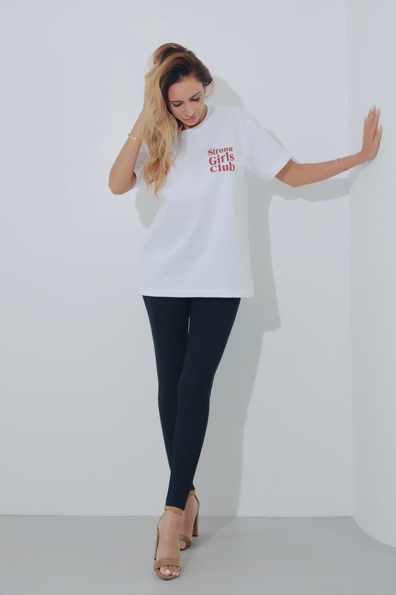 【先行予約10%OFF】ANELATOKYO Strong Girls Club Tシャツ