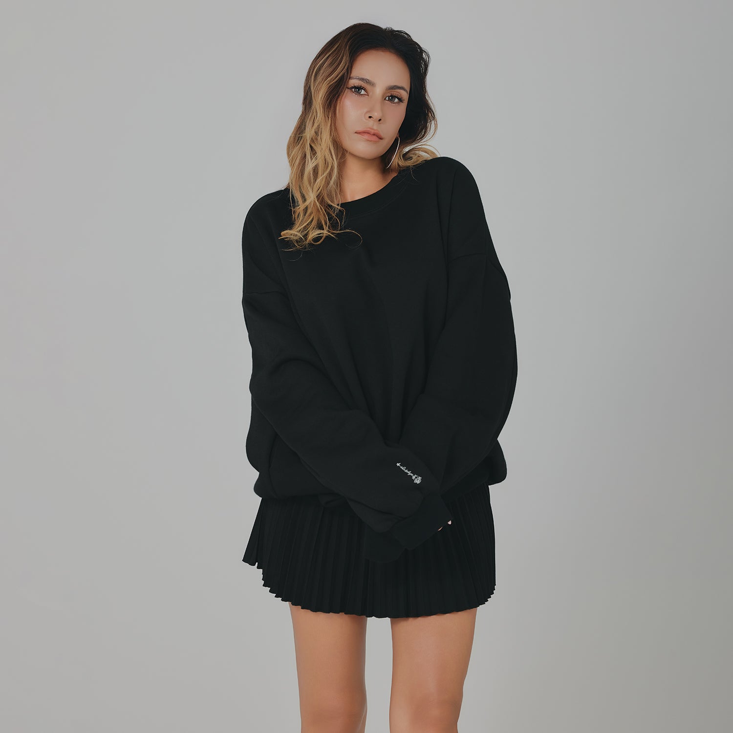 【受注販売】ローズ刺繍ドルマンスリーブスウェット