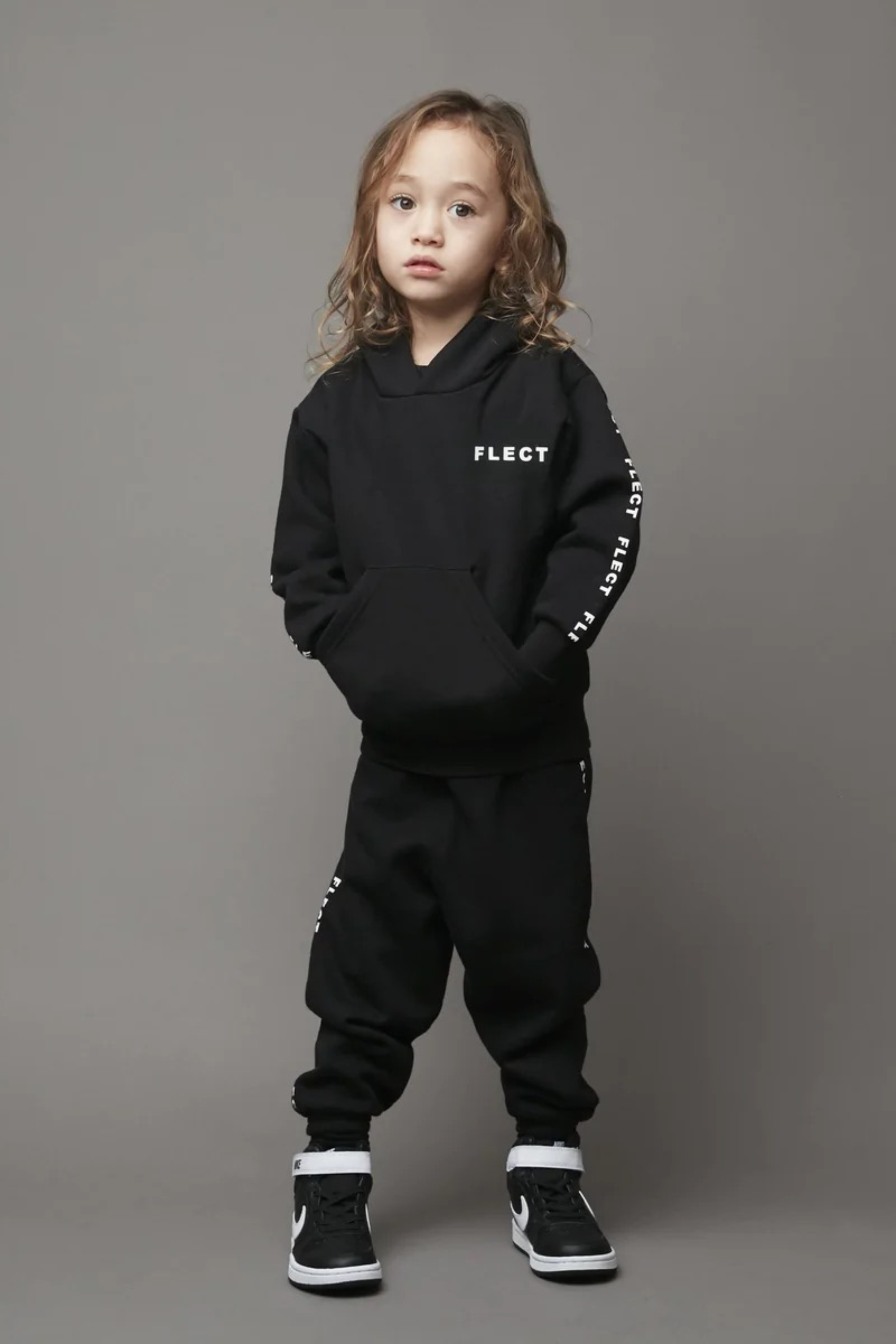 LOGO HOODIE & SWEAT PANTS SET UP(BLK)