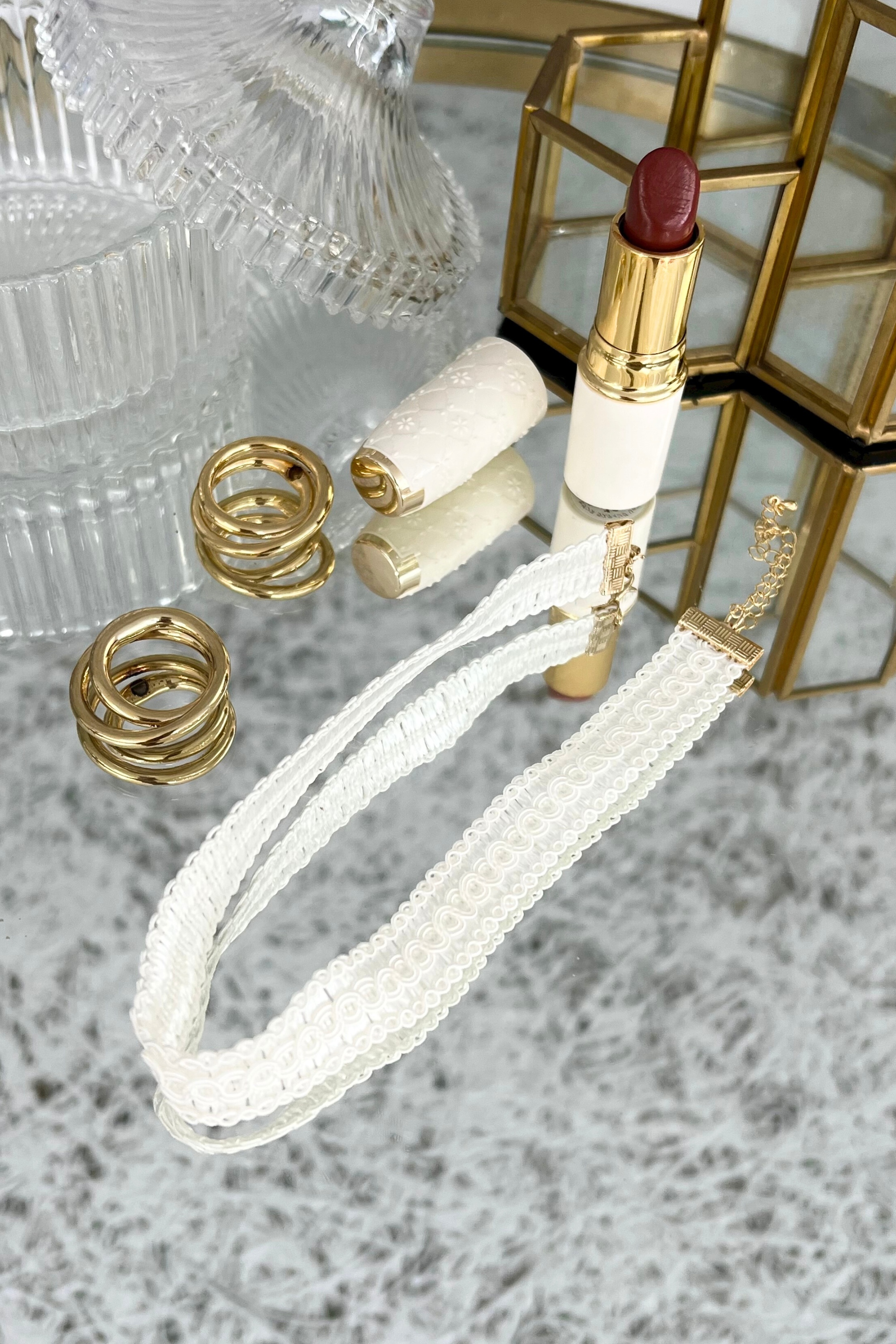 ホワイトブレードチョーカー