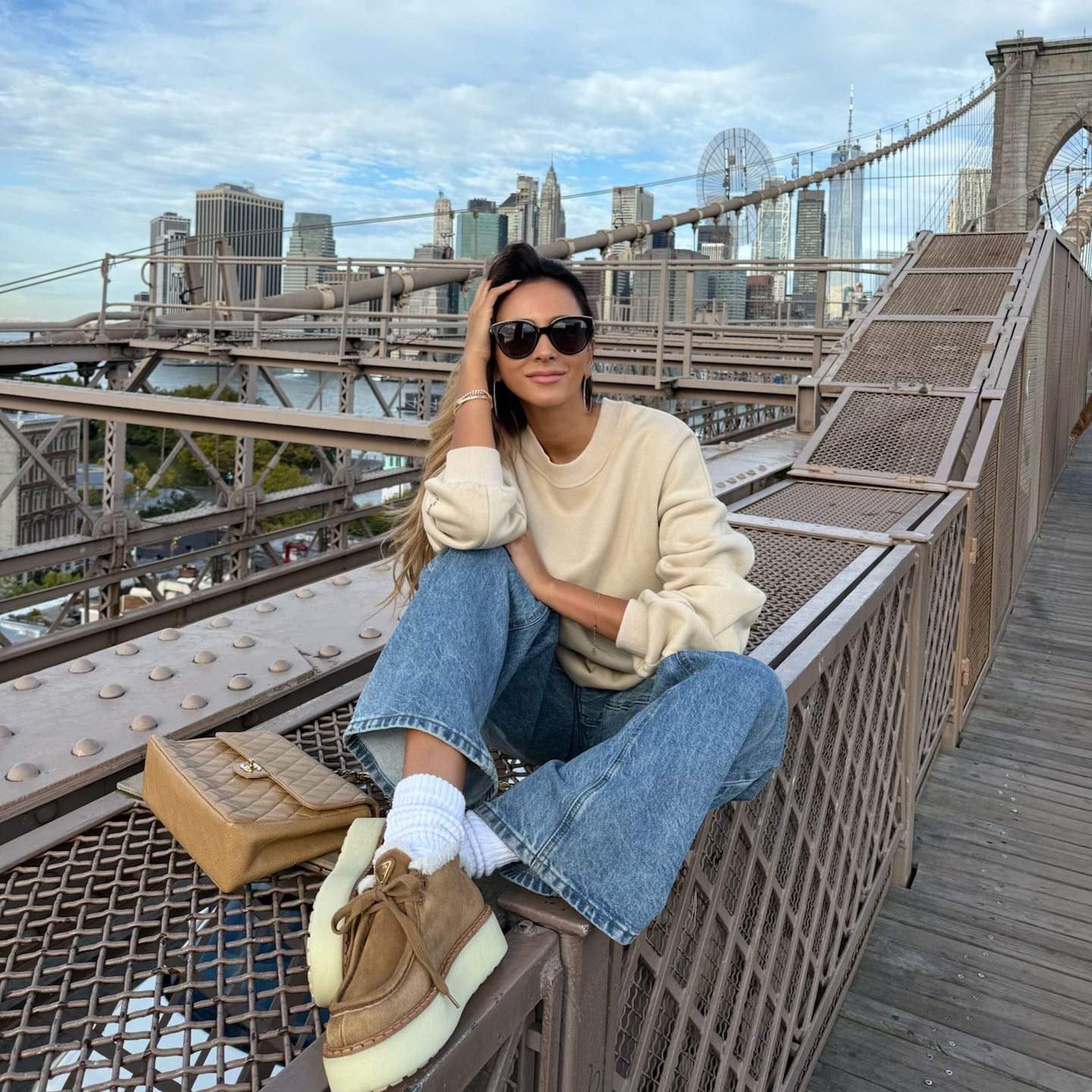 【受注販売】ローズ刺繍ドルマンスリーブスウェット